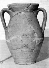 Slika 6.b Glinen rimski vrček, višina 15,5 cm