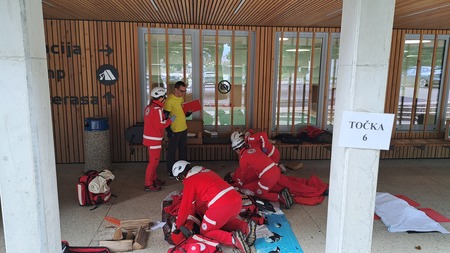 Dan prvih posredovalcev